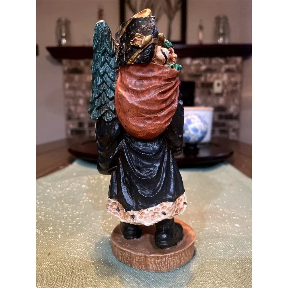 Wood World Santa with Wreath France 1890 Pecan Resin Figurine 8